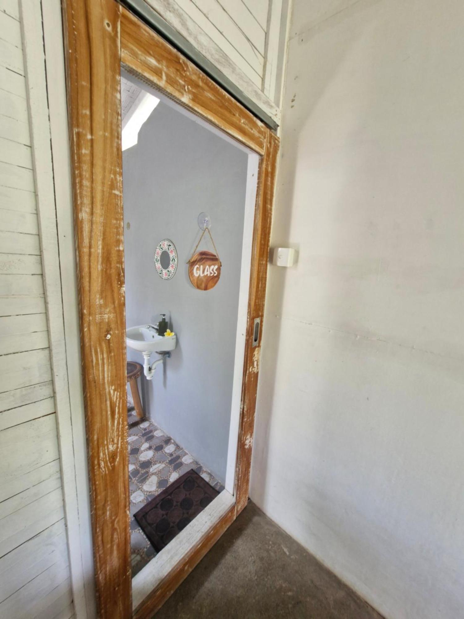 The Layar Homestay Batununggul Экстерьер фото