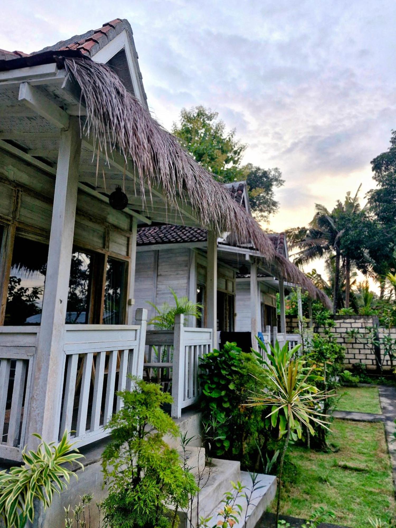 The Layar Homestay Batununggul Экстерьер фото